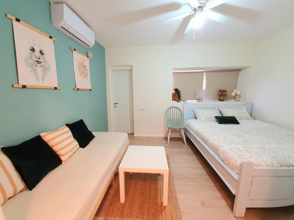 Sunshine Suite Boutique Only 5 Min Walk To The Beach - By Seaelo Eilat Exterior photo