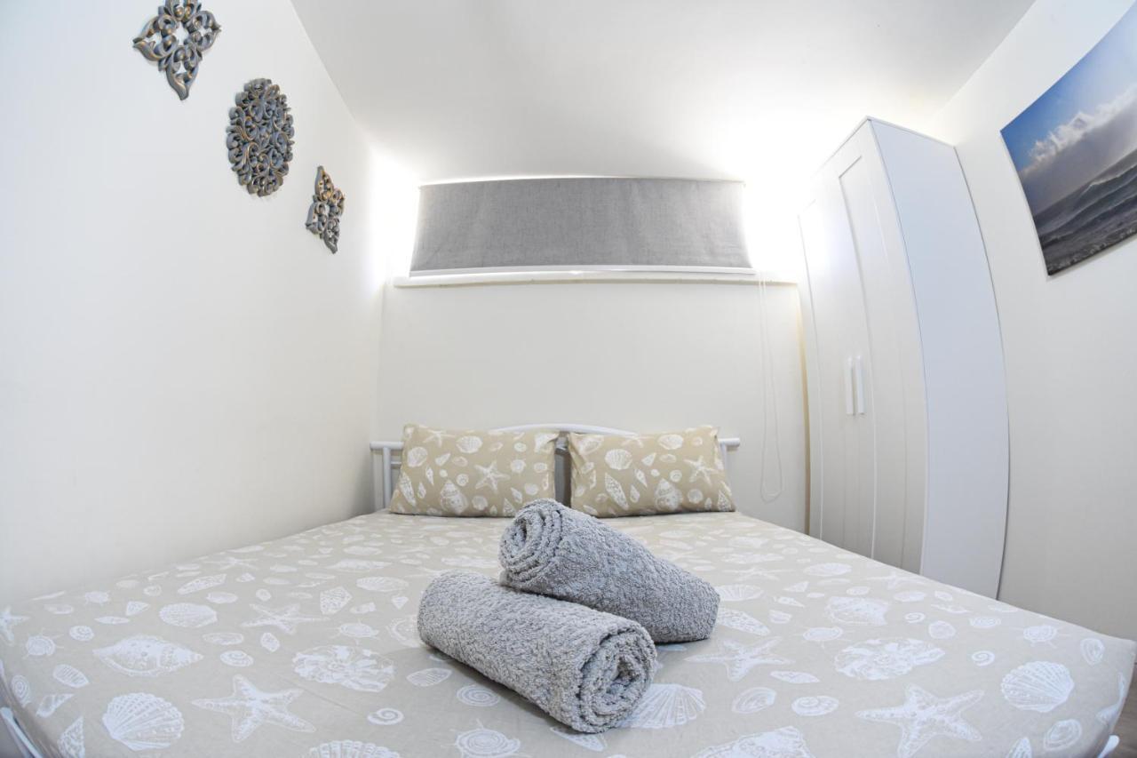 Sunshine Suite Boutique Only 5 Min Walk To The Beach - By Seaelo Eilat Exterior photo